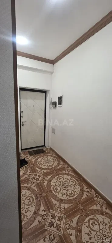 Satılır 4 otaqlı mənzil 131 m²
