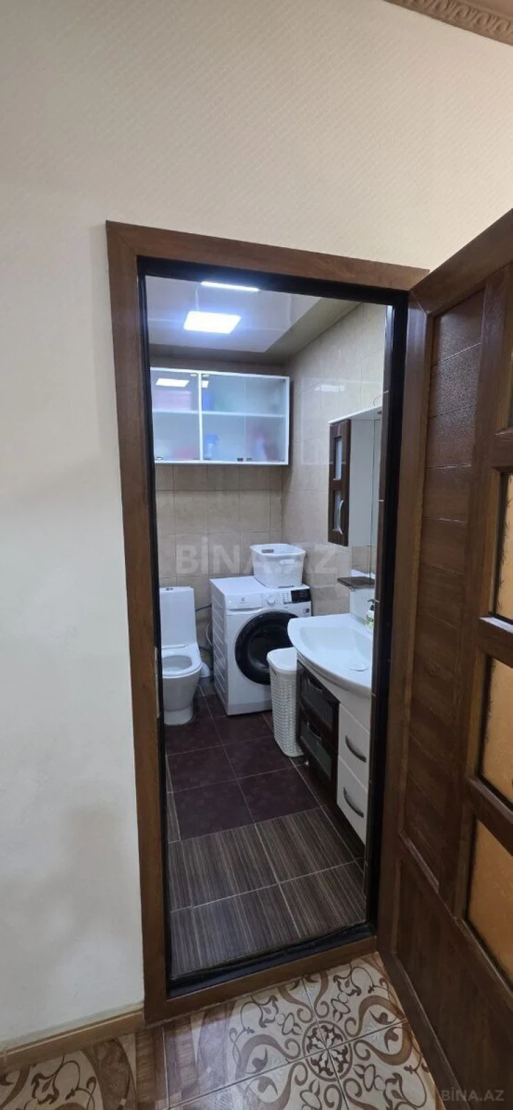Satılır 4 otaqlı mənzil 131 m²