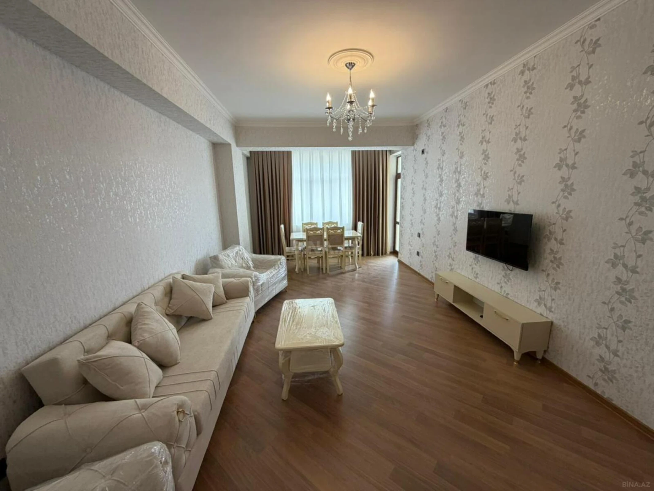 Kirayə verilir 3 otaqlı mənzil 120 m²