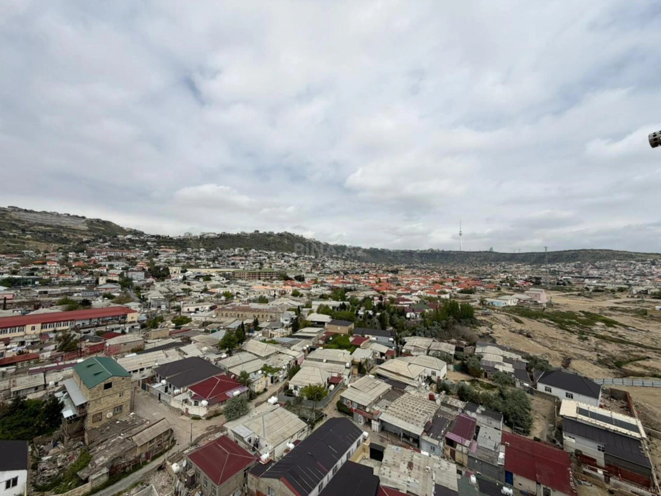 Kirayə verilir 3 otaqlı mənzil 120 m²