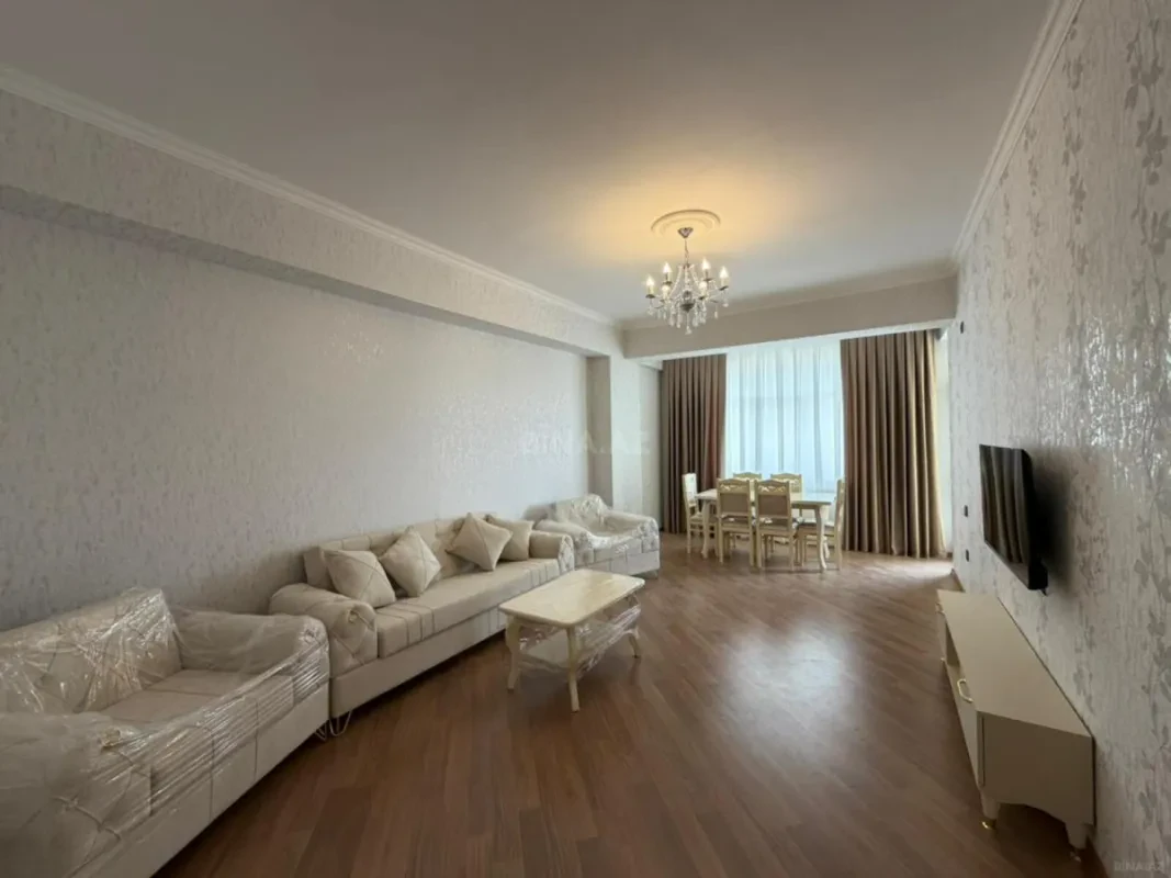 Kirayə verilir 3 otaqlı mənzil 120 m²