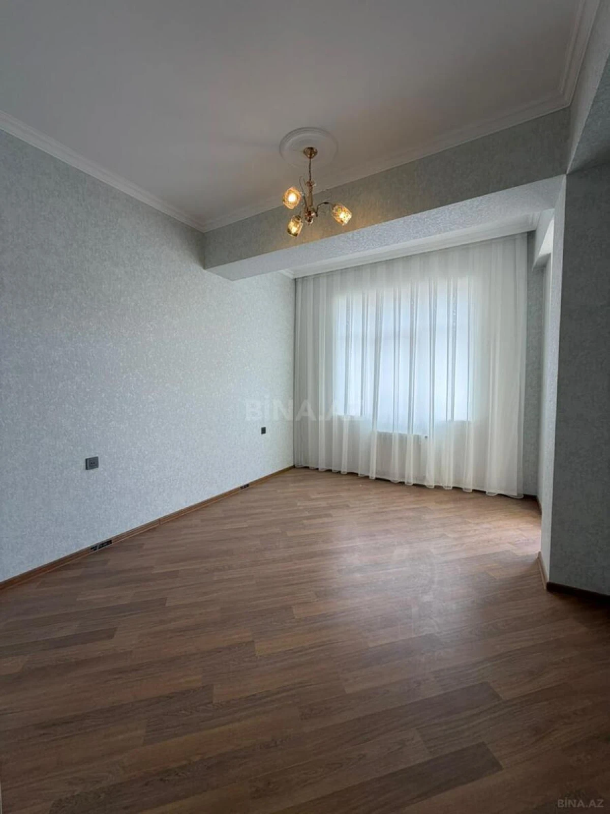 Kirayə verilir 3 otaqlı mənzil 120 m²