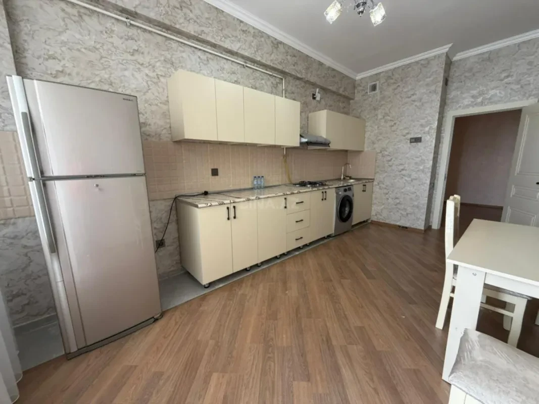 Kirayə verilir 3 otaqlı mənzil 120 m²
