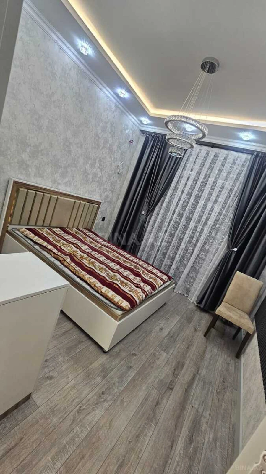 Kirayə verilir 2 otaqlı mənzil 65 m²