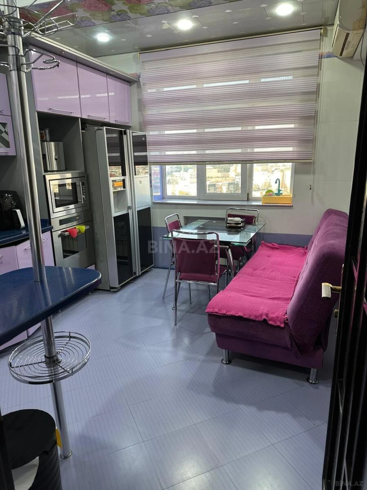 Satılır 3 otaqlı mənzil 154 m²