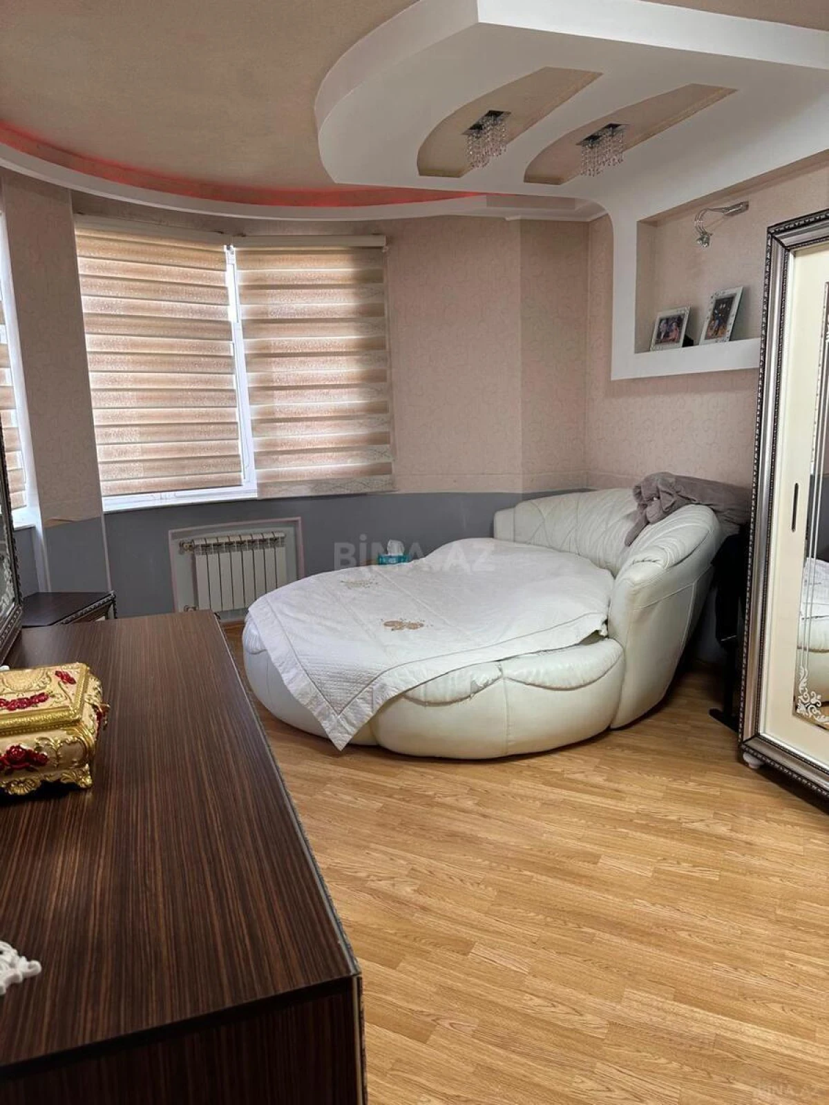 Satılır 3 otaqlı mənzil 154 m²