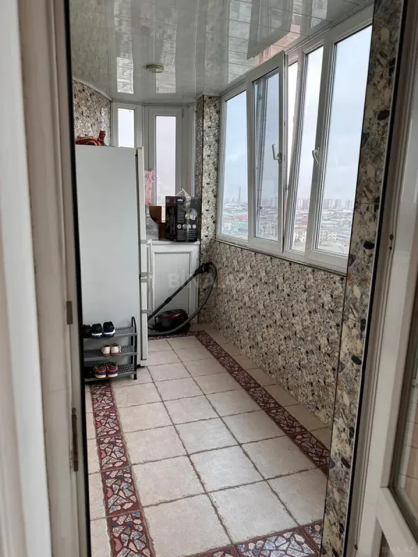Satılır 3 otaqlı mənzil 154 m²
