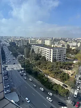 Satılır 3 otaqlı mənzil 154 m²
