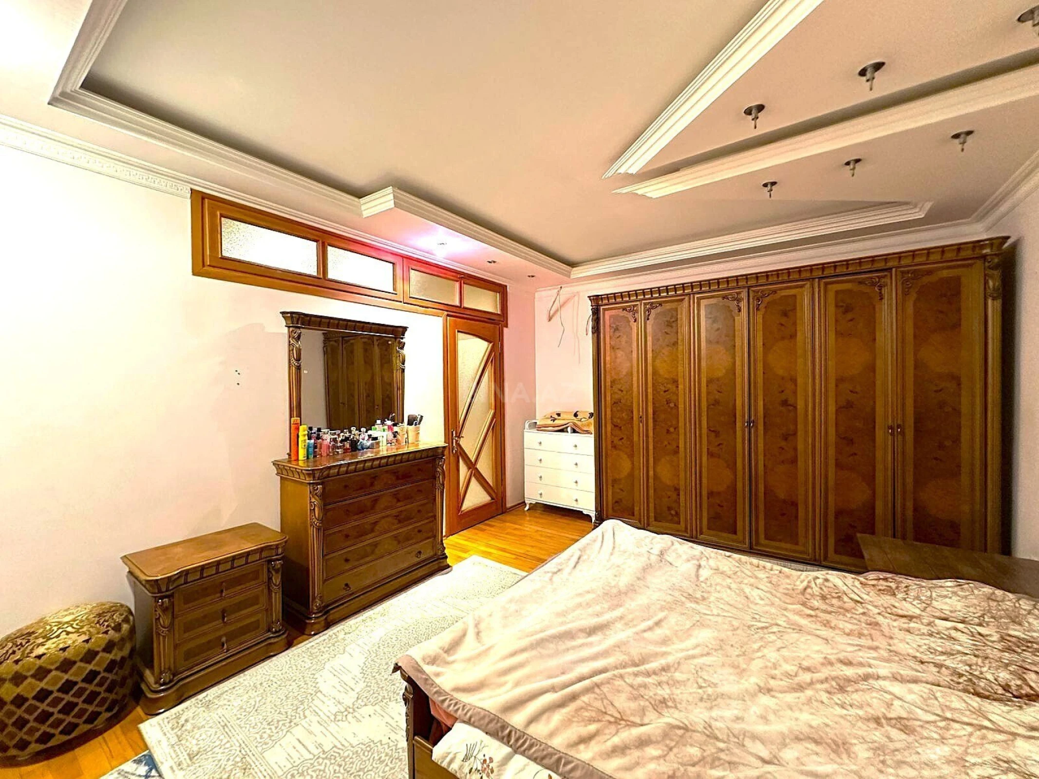 Satılır 3 otaqlı mənzil 102 m²