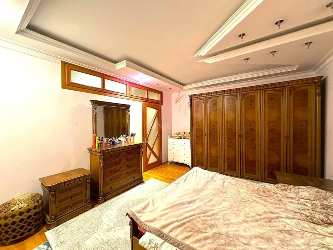 Satılır 3 otaqlı mənzil 102 m²