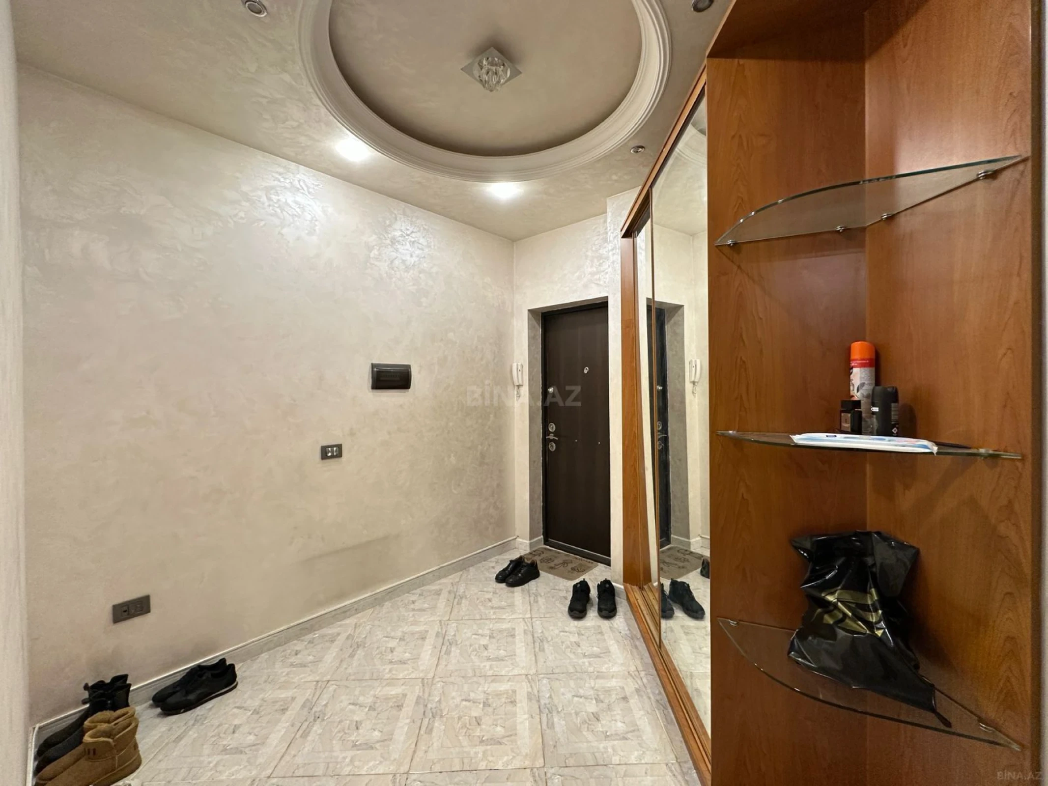 Satılır 3 otaqlı mənzil 102 m²