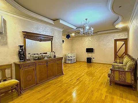 Satılır 3 otaqlı mənzil 102 m² — Bakı 3 otaq 102.00 m²