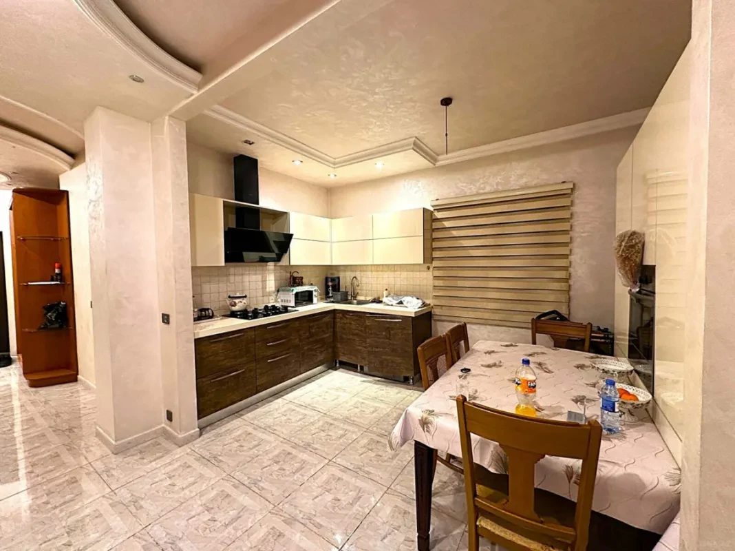 Satılır 3 otaqlı mənzil 102 m²