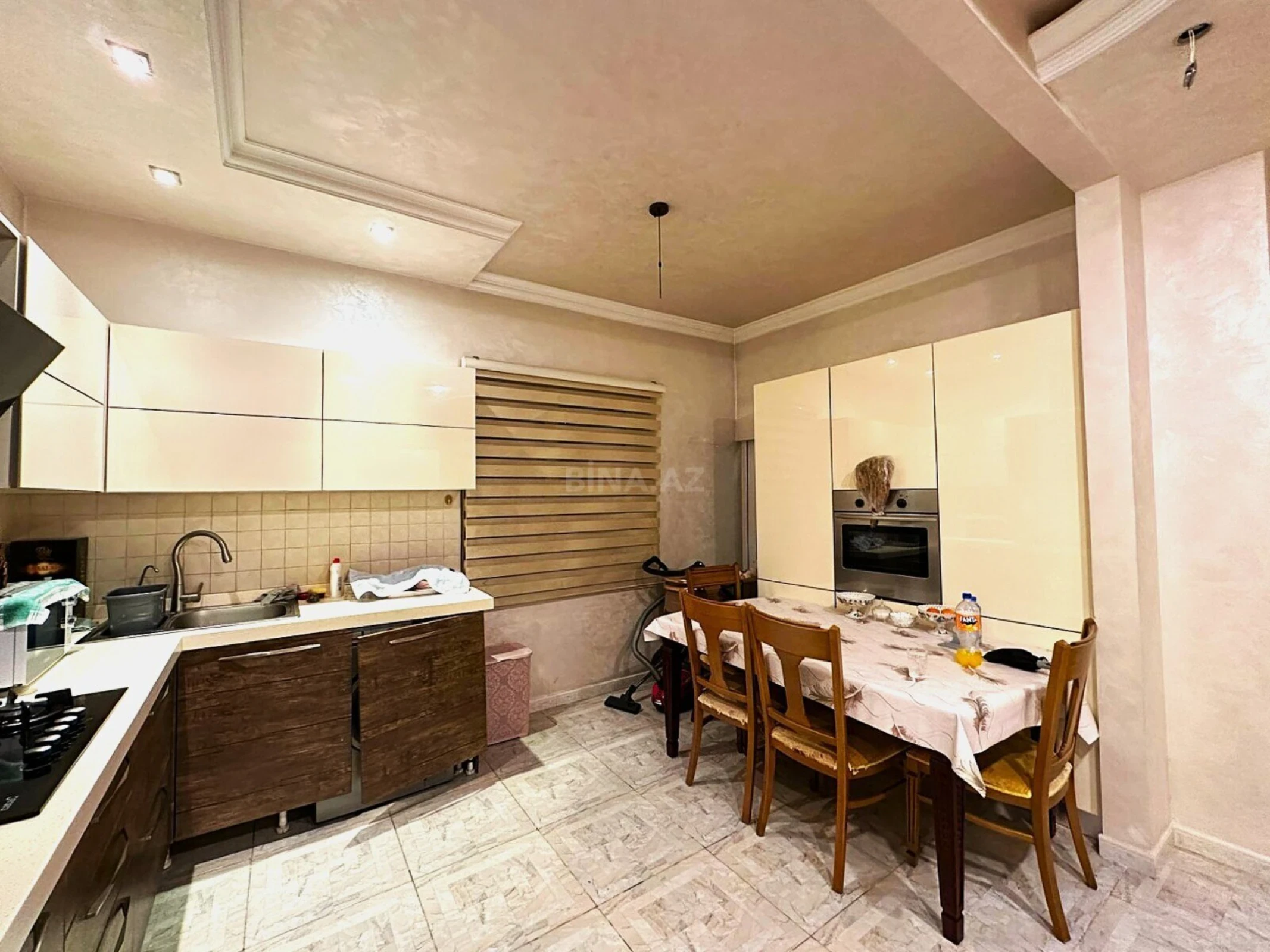 Satılır 3 otaqlı mənzil 102 m²