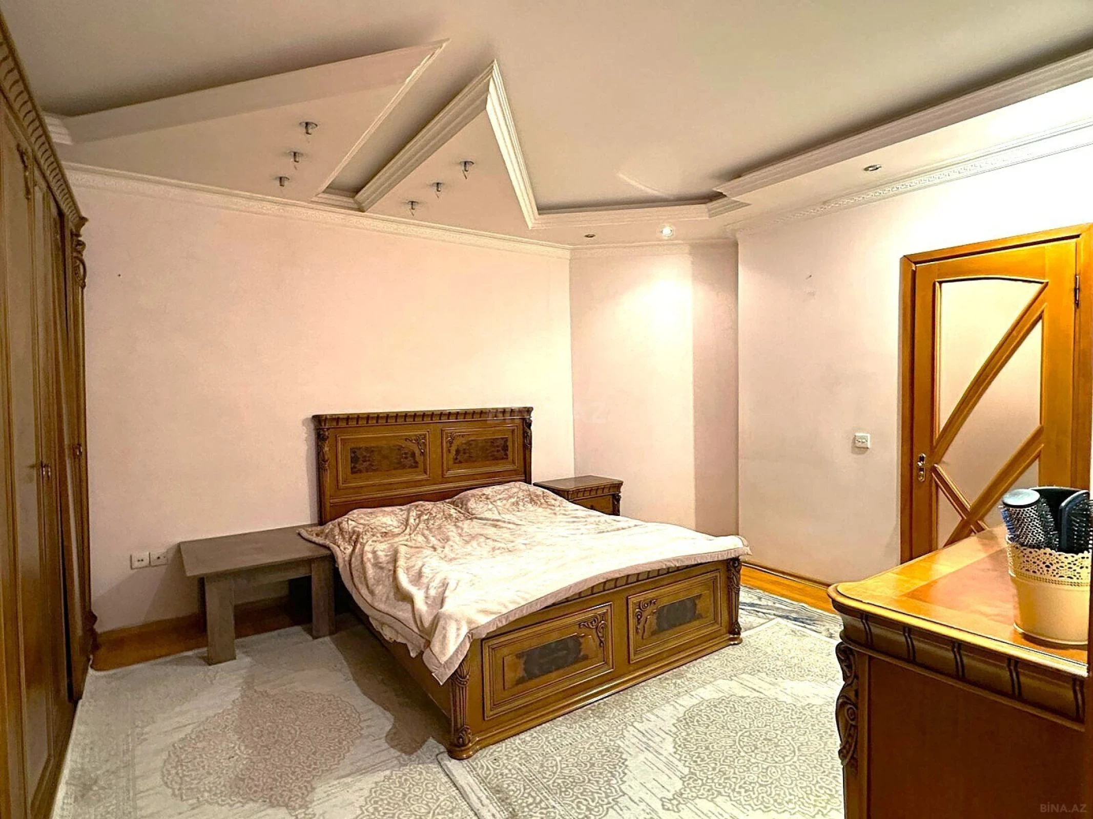 Satılır 3 otaqlı mənzil 102 m²