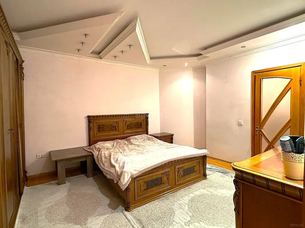 Satılır 3 otaqlı mənzil 102 m²