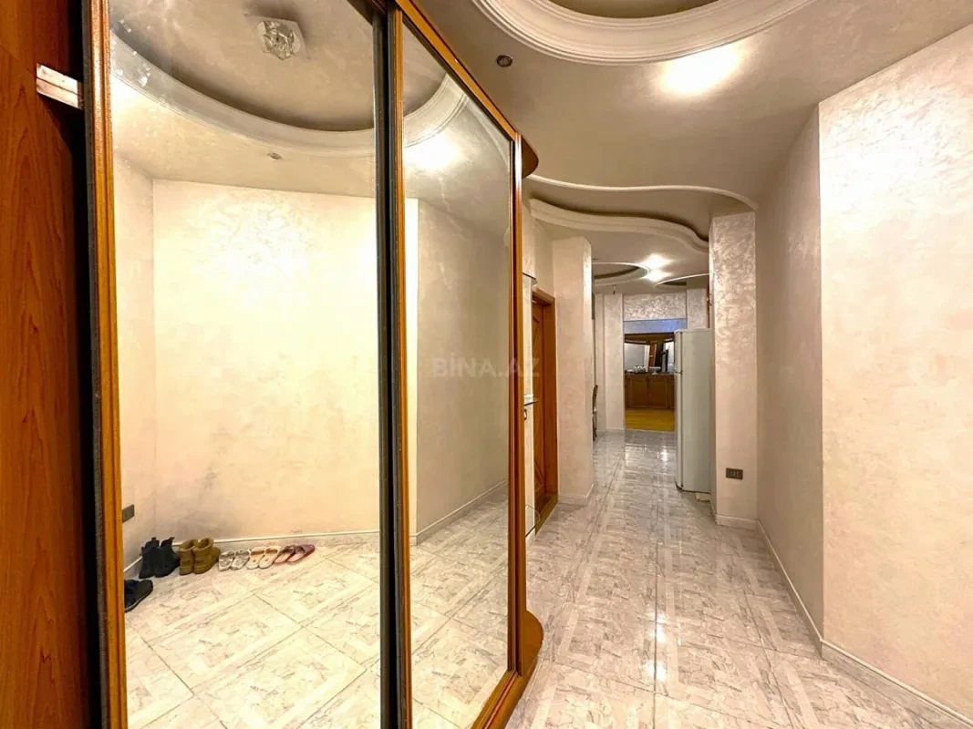 Satılır 3 otaqlı mənzil 102 m²