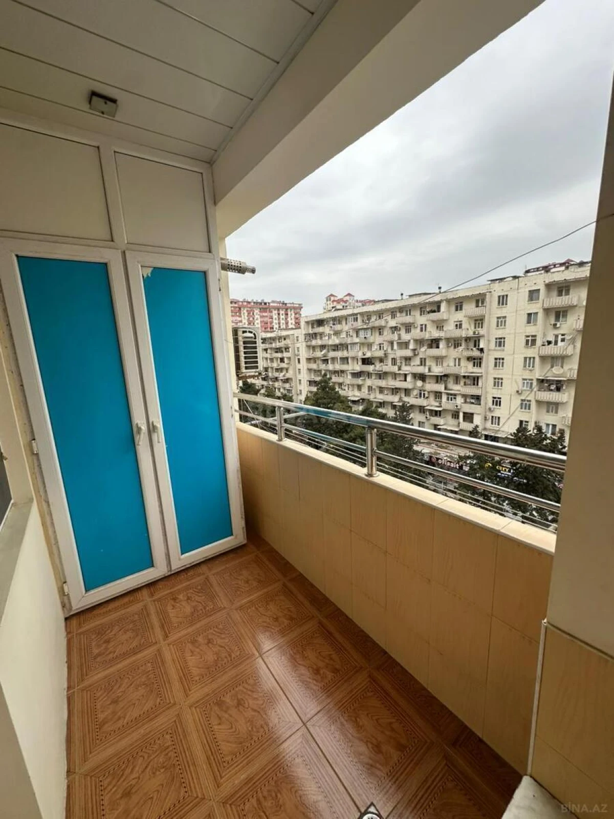 Satılır 2 otaqlı mənzil 82 m²