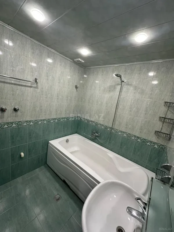 Satılır 2 otaqlı mənzil 82 m²