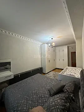 Satılır 2 otaqlı mənzil 82 m²