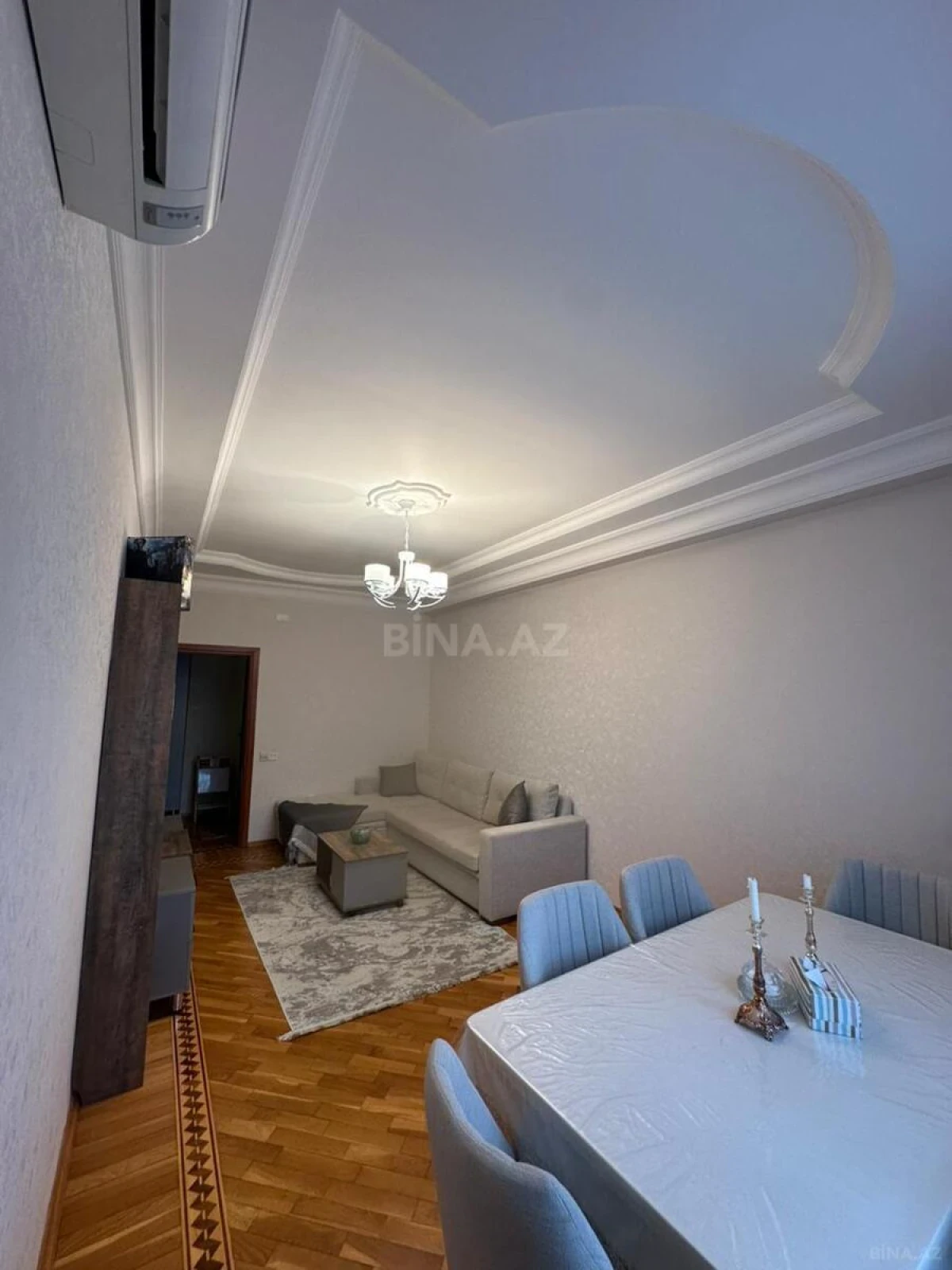 Satılır 2 otaqlı mənzil 82 m²