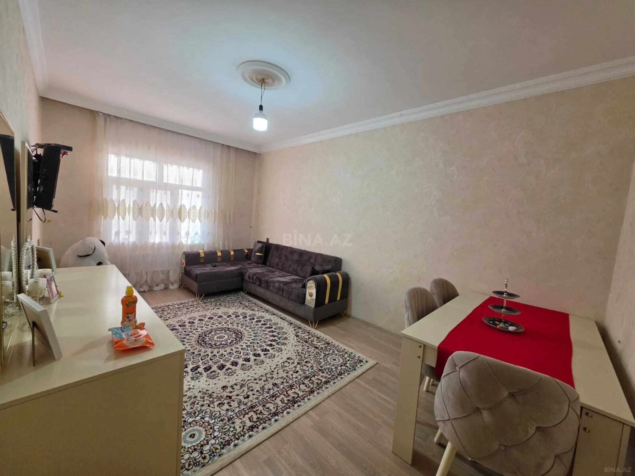 Satılır 2 otaqlı mənzil 85 m²