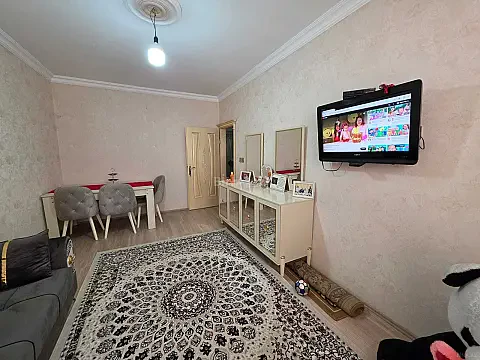 Satılır 2 otaqlı mənzil 85 m²
