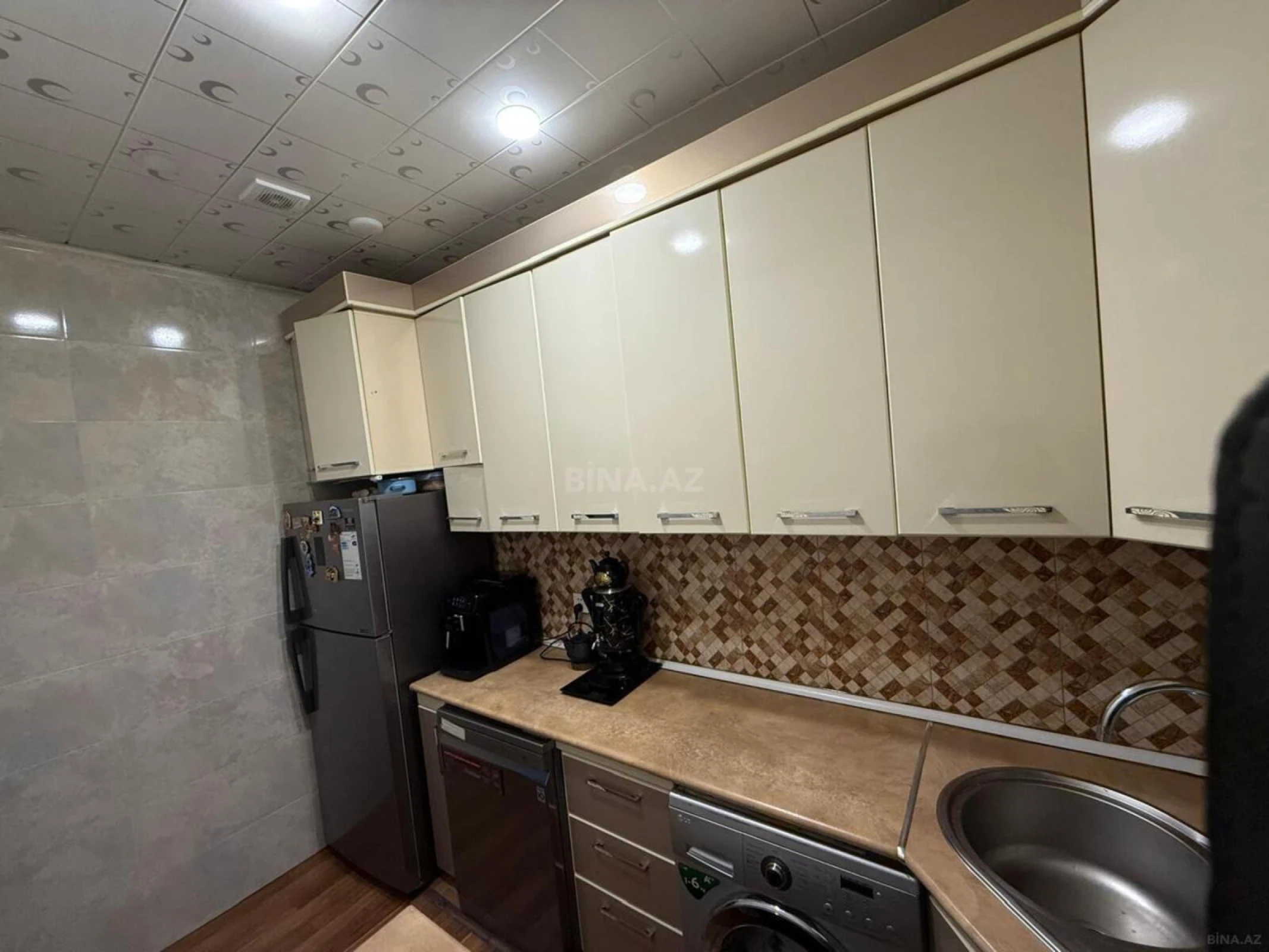 Satılır 3 otaqlı mənzil 86 m²