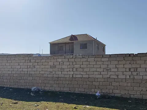 Satılır 6 otaqlı həyət evi 270 m²