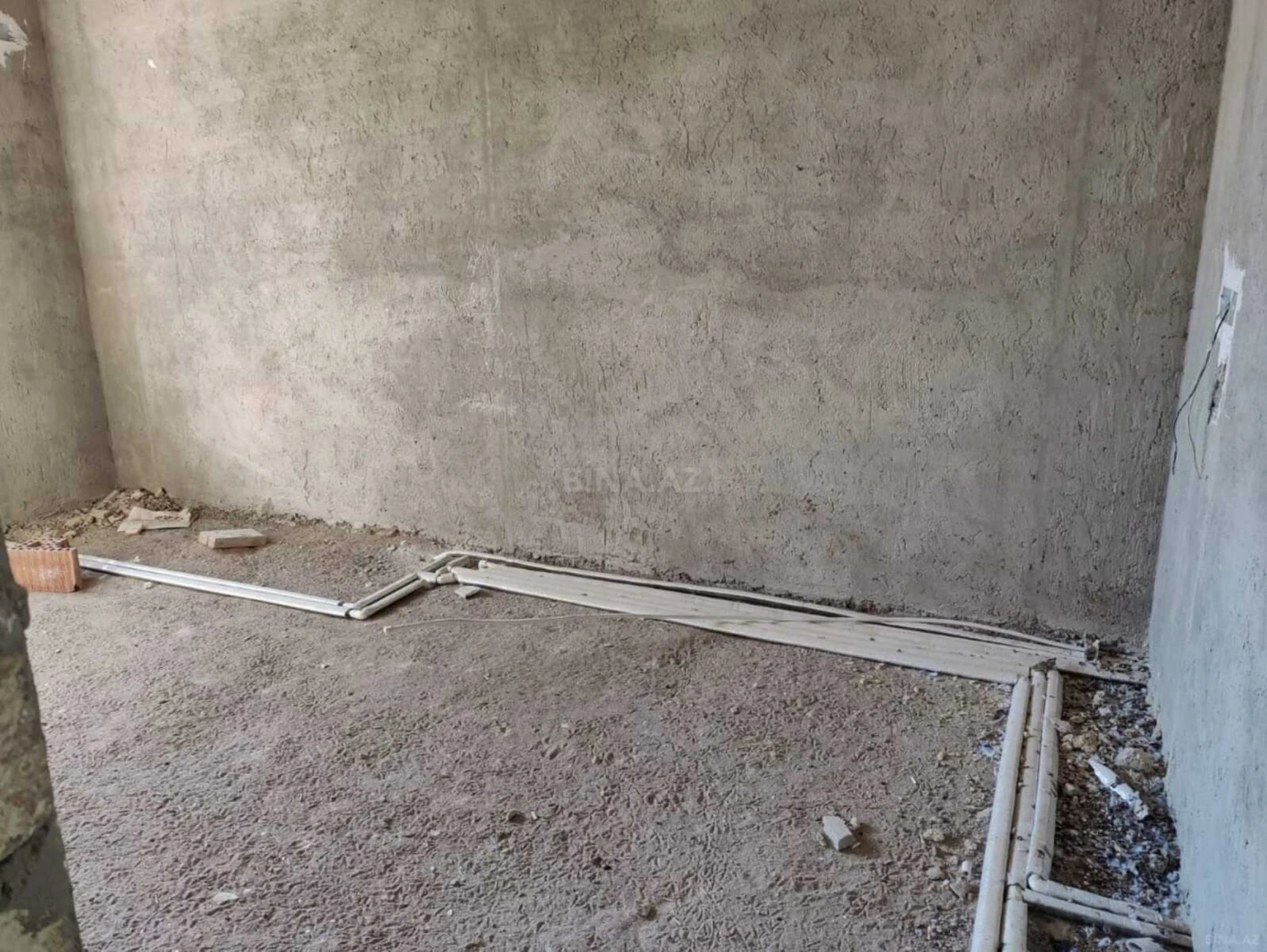 Satılır 6 otaqlı həyət evi 270 m²