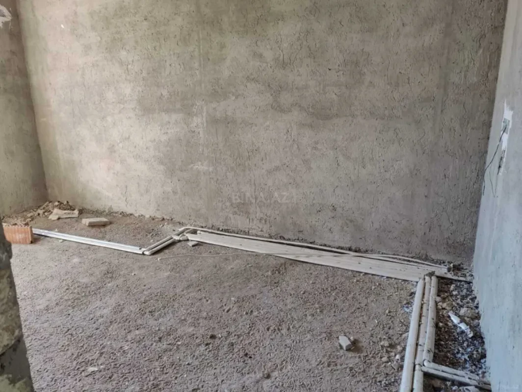 Satılır 6 otaqlı həyət evi 270 m²