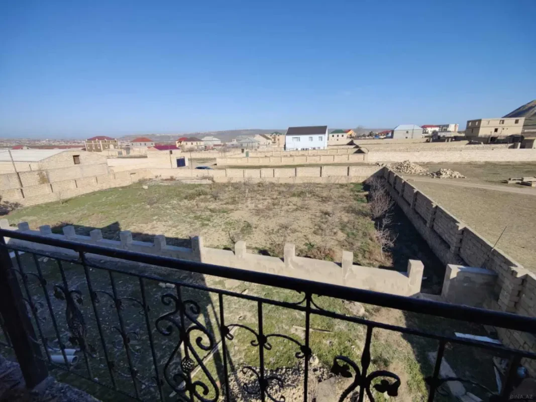 Satılır 6 otaqlı həyət evi 270 m²