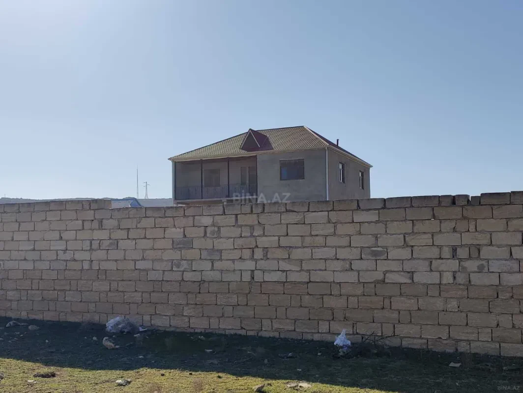 Satılır 6 otaqlı həyət evi 270 m²
