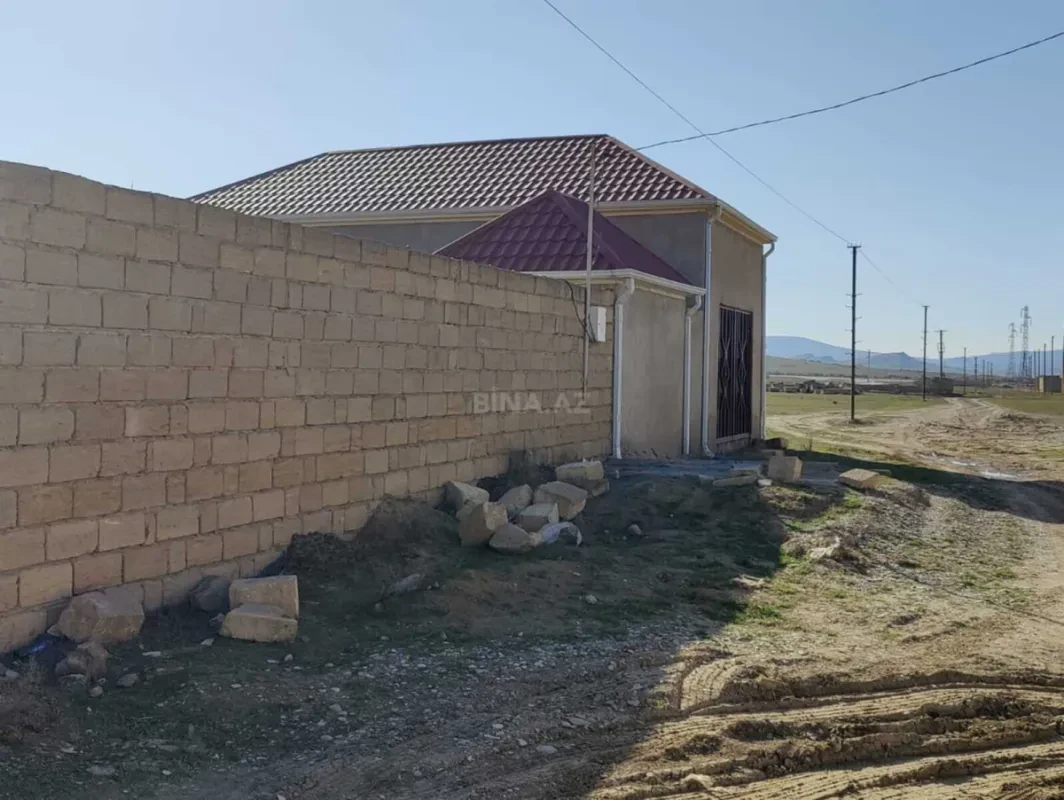Satılır 6 otaqlı həyət evi 270 m²