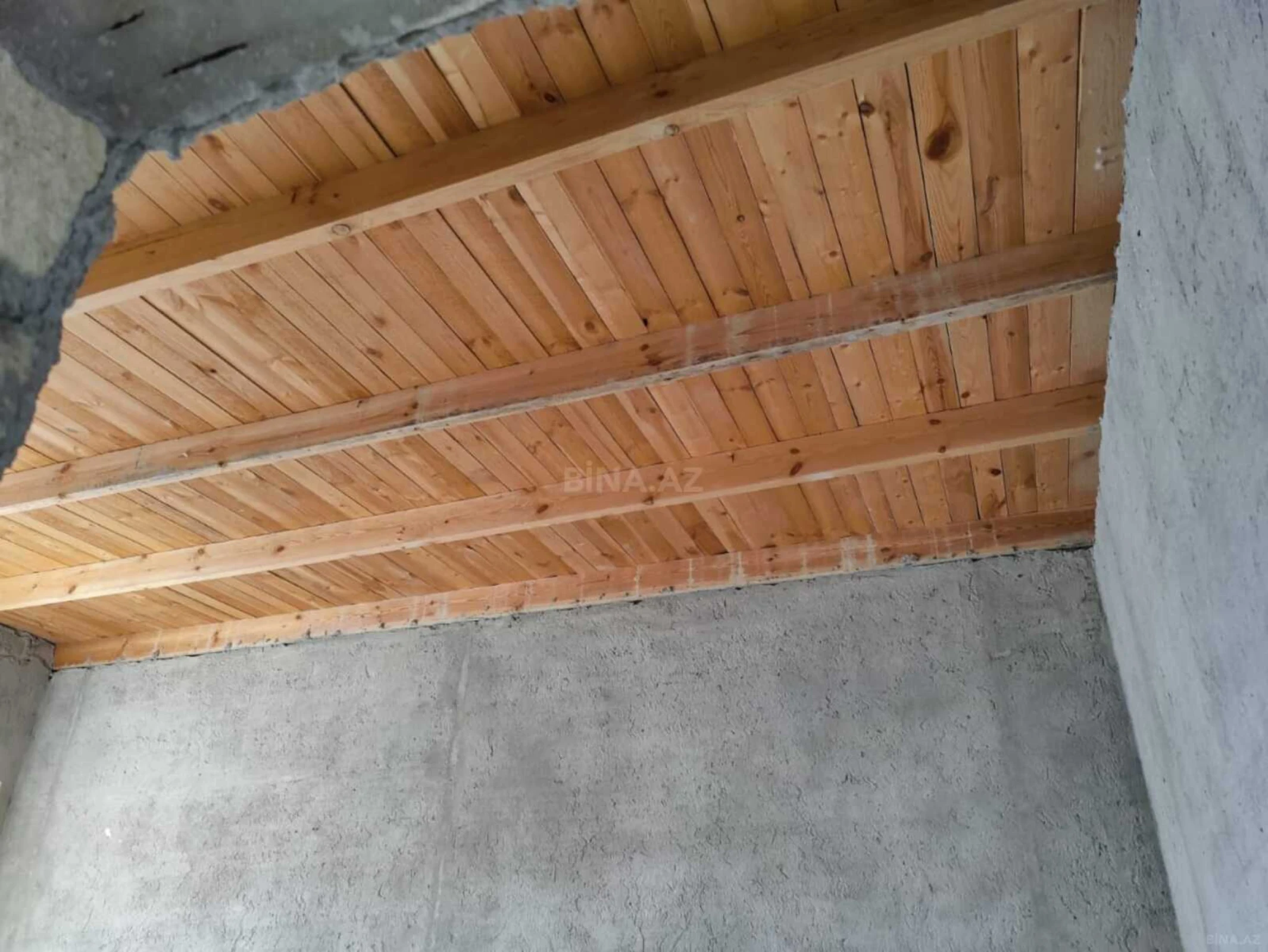 Satılır 6 otaqlı həyət evi 270 m²
