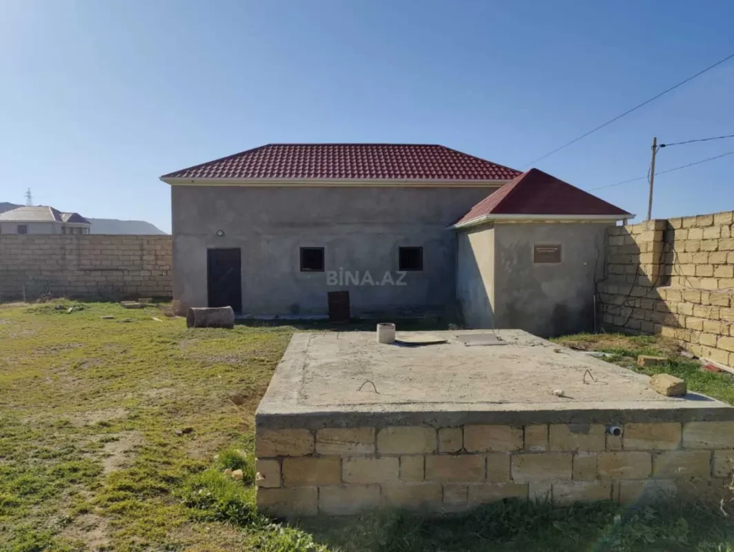 Satılır 6 otaqlı həyət evi 270 m²