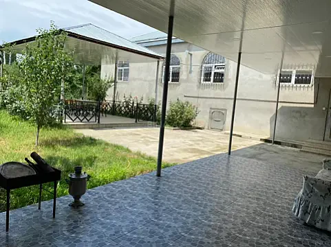 Kirayə verilir 4 otaqlı həyət evi 163 m² — Quba 4 otaq 163.00 m²