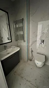 Kirayə verilir 2 otaqlı mənzil 50 m²