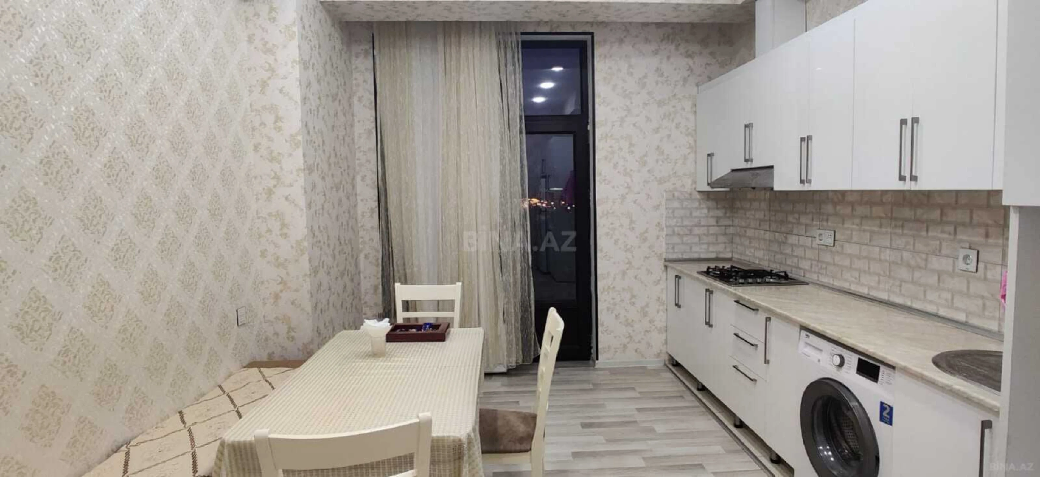 Kirayə verilir 2 otaqlı mənzil 85 m²
