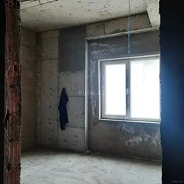 Satılır 2 otaqlı mənzil 90 m²