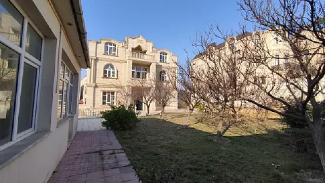 Satılır 5 otaqlı həyət evi 113 m²