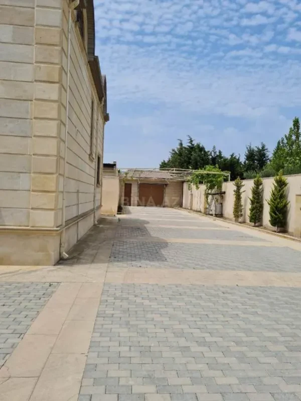 Kirayə verilir 5 otaqlı həyət evi 650 m²