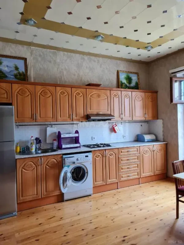Kirayə verilir 5 otaqlı həyət evi 650 m²