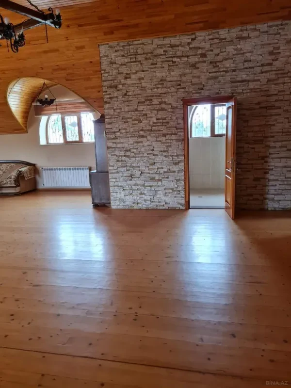 Kirayə verilir 5 otaqlı həyət evi 650 m²