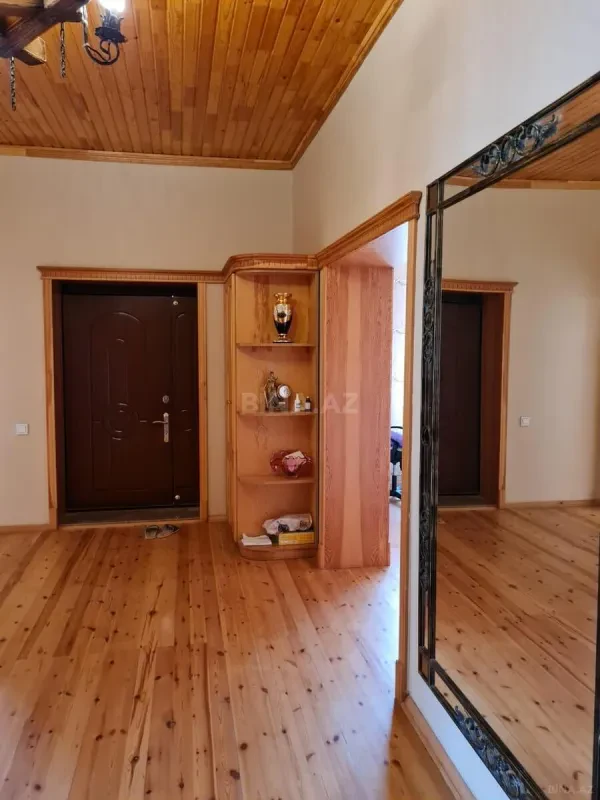 Kirayə verilir 5 otaqlı həyət evi 650 m²