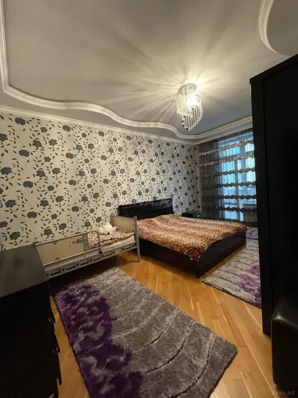 Kirayə verilir 3 otaqlı mənzil 110 m²