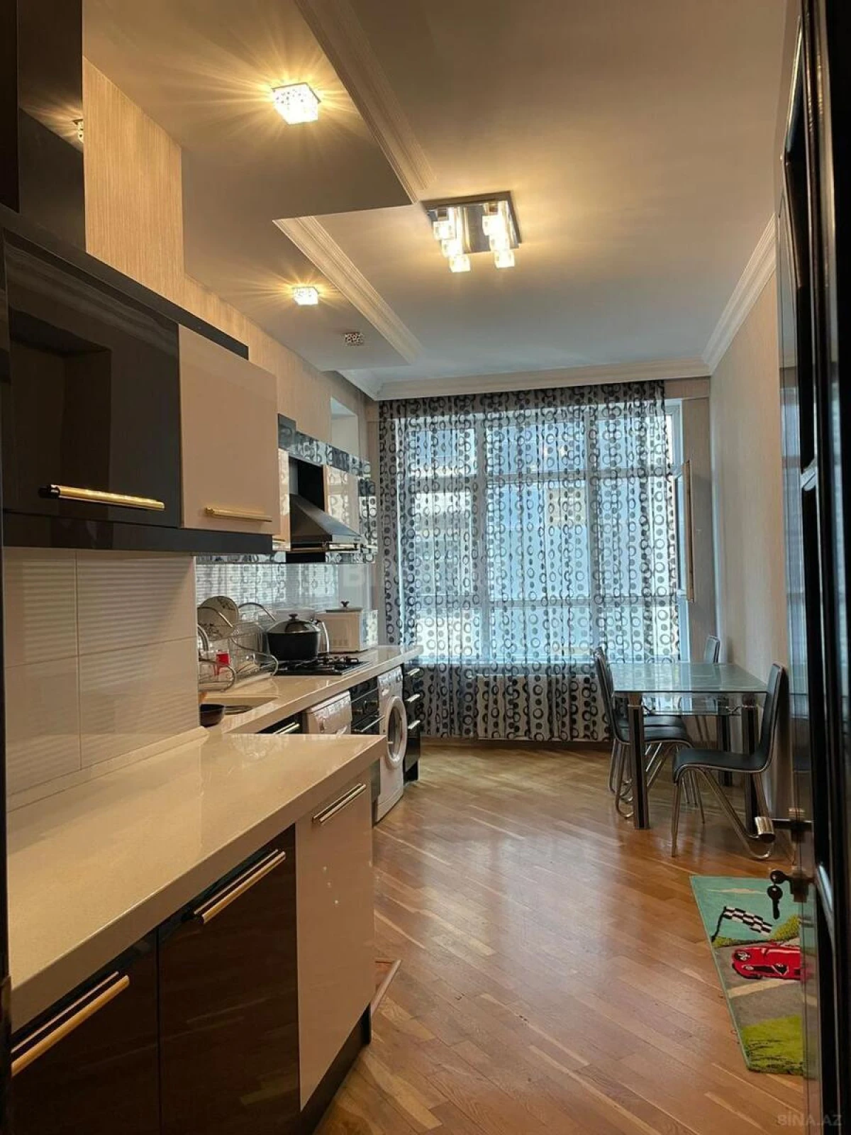 Kirayə verilir 3 otaqlı mənzil 110 m²