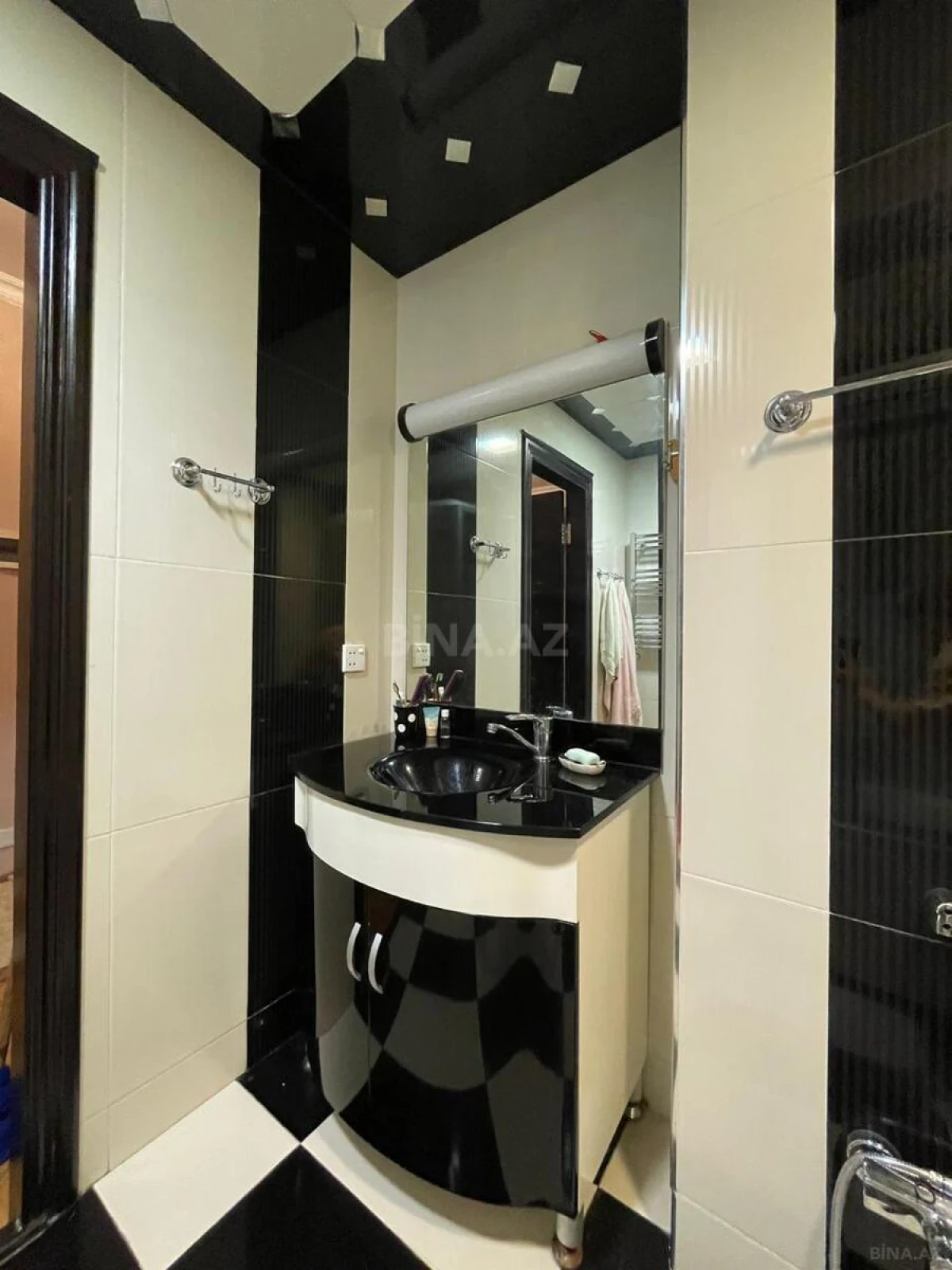 Kirayə verilir 3 otaqlı mənzil 110 m²