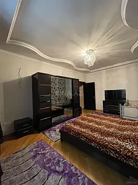 Kirayə verilir 3 otaqlı mənzil 110 m²