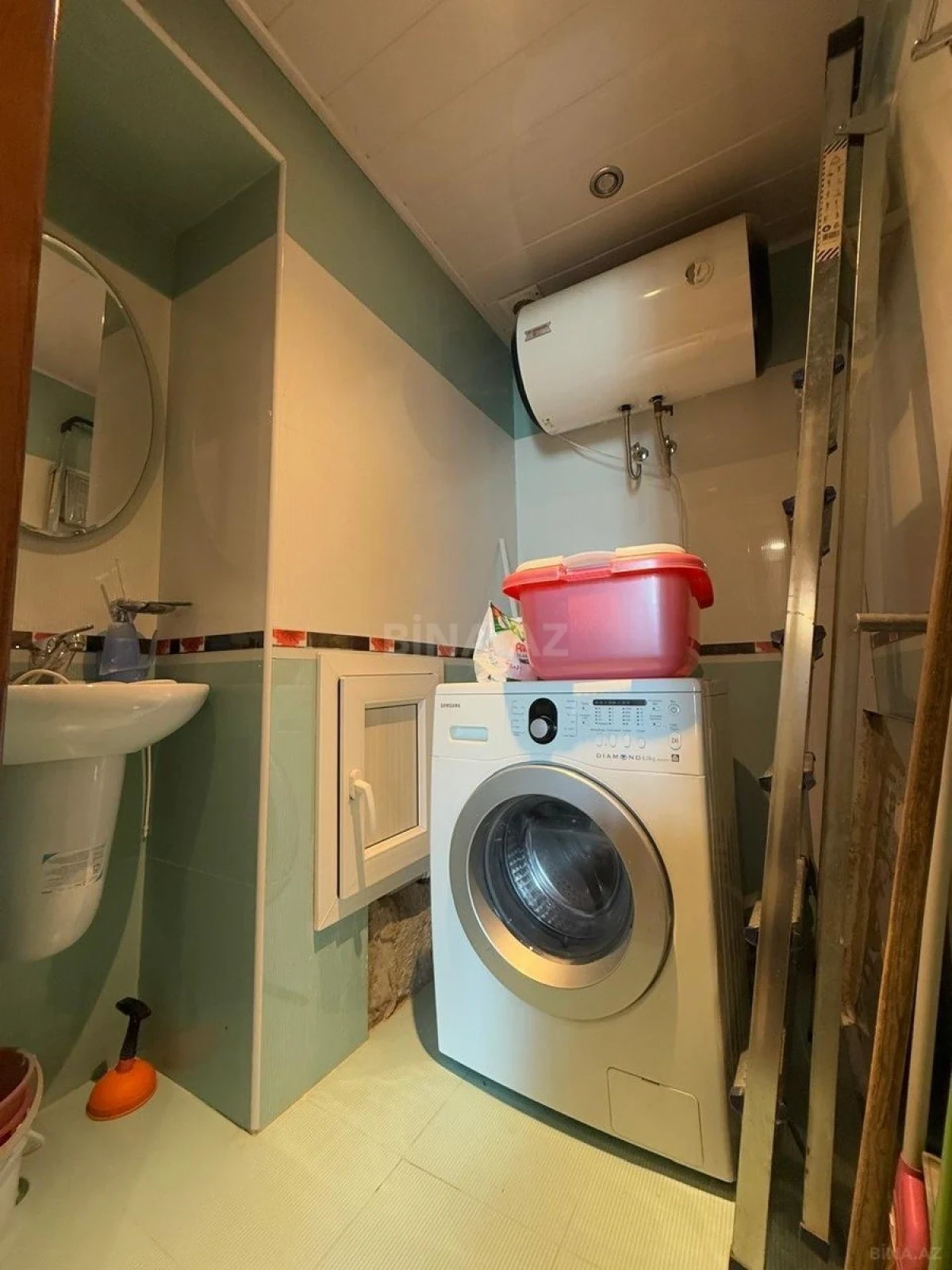 Kirayə verilir 4 otaqlı mənzil 170 m²